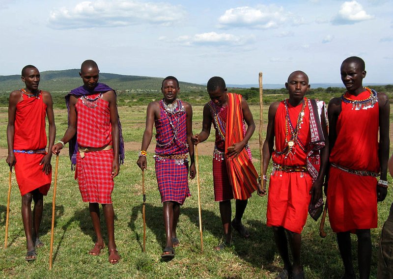 day06IMG_2452.jpg - Village tribesmen.  Masai Mara, Kenya
