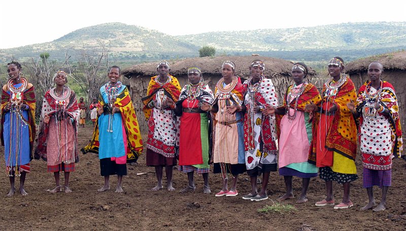 day06IMG_2459.jpg - Village tribeswomen.  Masai Mara, Kenya