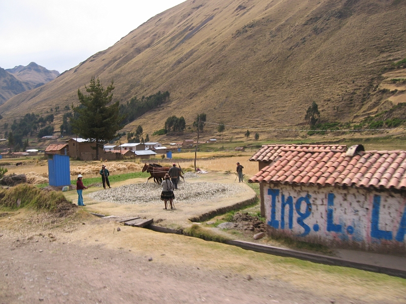 0806140012.JPG - Day 8, Saturday, June 14, enroute from Cuzco to Puna.